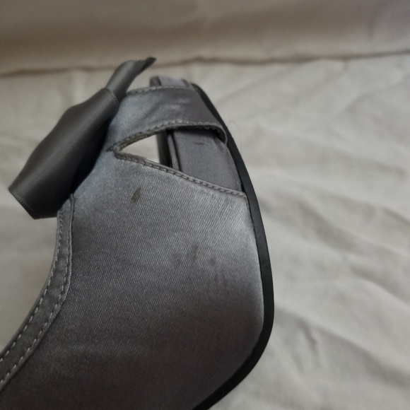 Satin Peep Toe Bow Heels - Picture 3 of 5